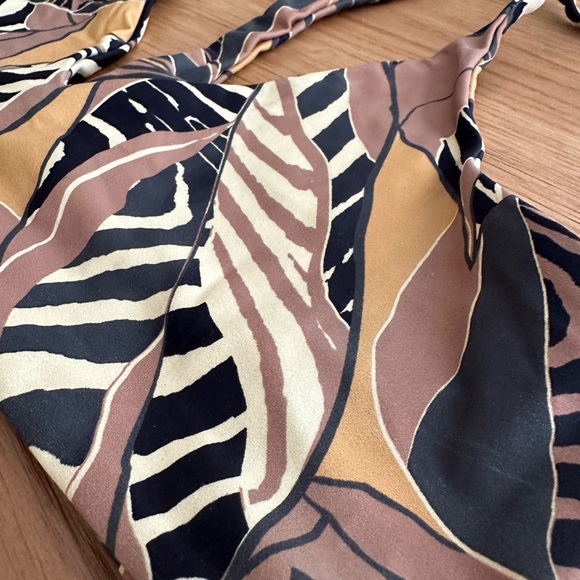 B+A Sexy Lexy - Picture 3 of 5